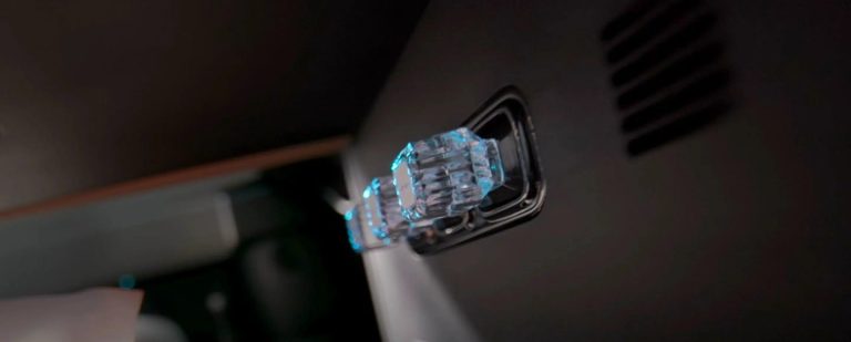 Original Leopard Perfume cartridge in the magnetic cabin fragrance dock